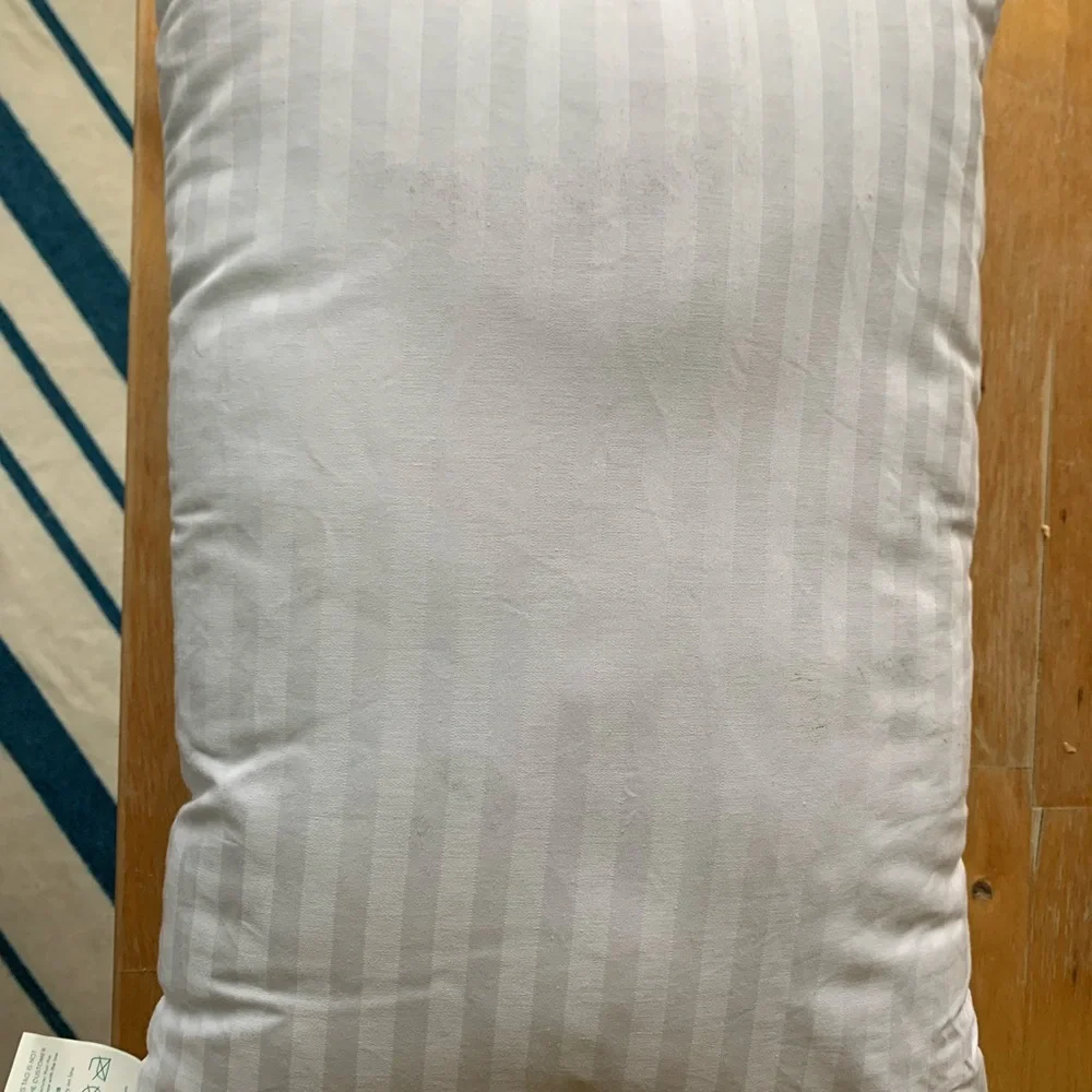 Kinder Fluff Toddler Pillows (NWT) - Picture 3 of 10